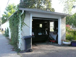Garage.