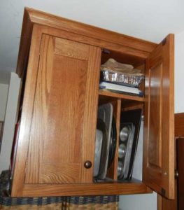 Fridge cabinet.